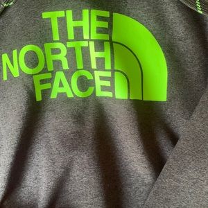 Men’s size Large the north face hoodie only worn once